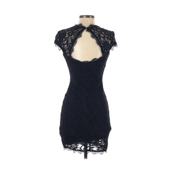 jump apparel short navy dress lace bodycon size 2 EUC - Picture 2 of 7
